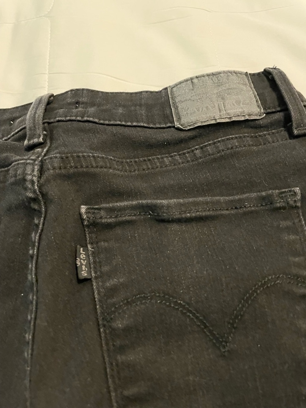 Signature by Levi Strauss Black Skinny Jeans - Sleek Back Pocket Detail - Picture 3 of 5